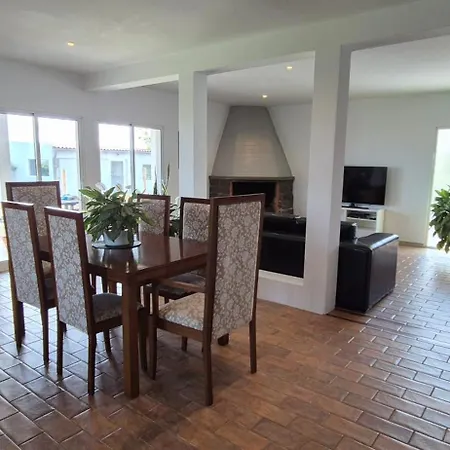Casa Dos Verdes 2q Holiday home